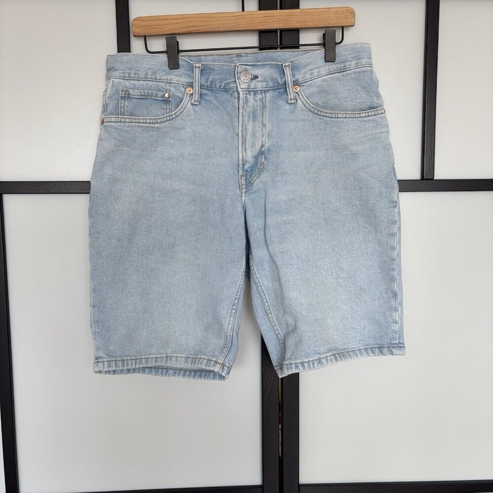 H&M Denim Shorts Size 32 Regular Fit Light Wash Summer Travel Stretch Preppy